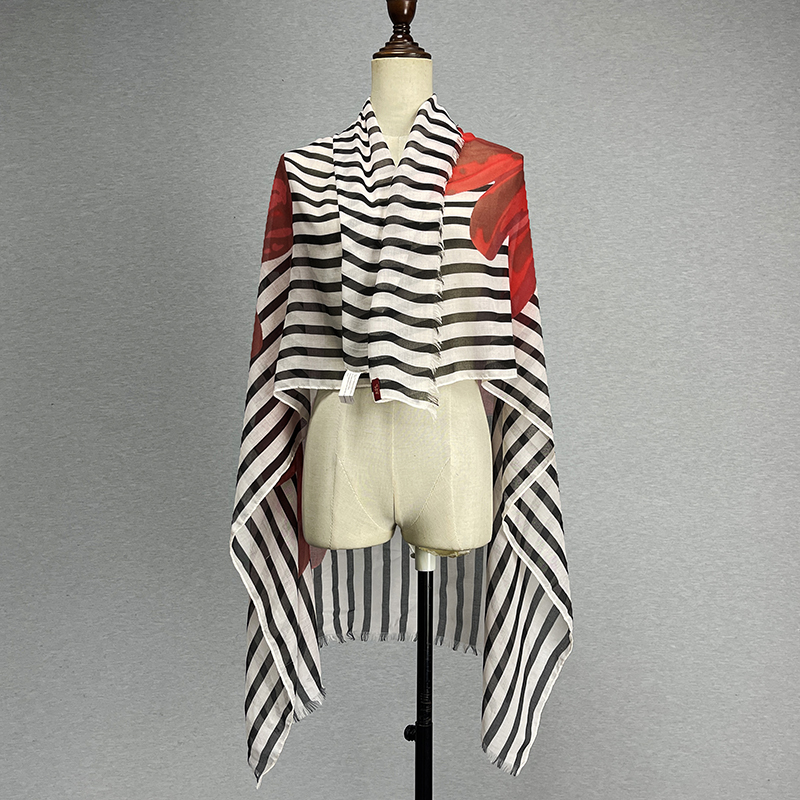 春夏秋条纹印花洋气女大方巾围巾