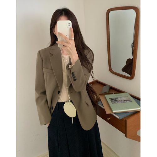 春秋款卡其色设计感休闲西服小众