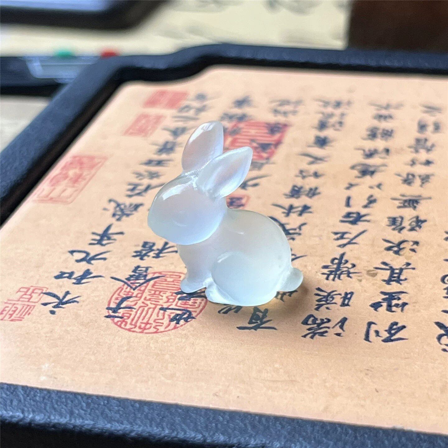 天然岫玉兔子吊坠保真冰透可爱小兔子老师傅手工立体雕刻玉石挂坠