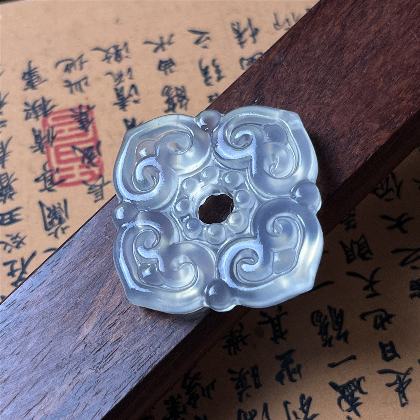 天然岫玉冰种回纹平安扣吊坠保真仿古玉石挂件民族风百搭男女款玉