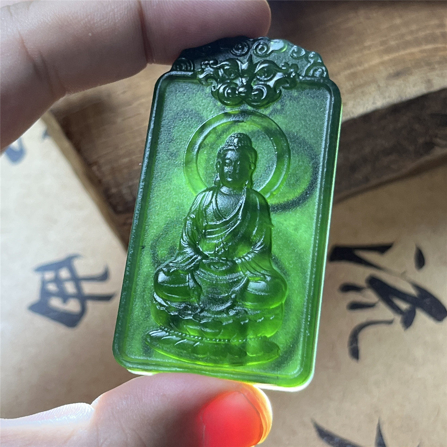 天然岫玉阿弥陀佛吊坠保真精雕通透墨玉挂件仿古人物产地直发男女