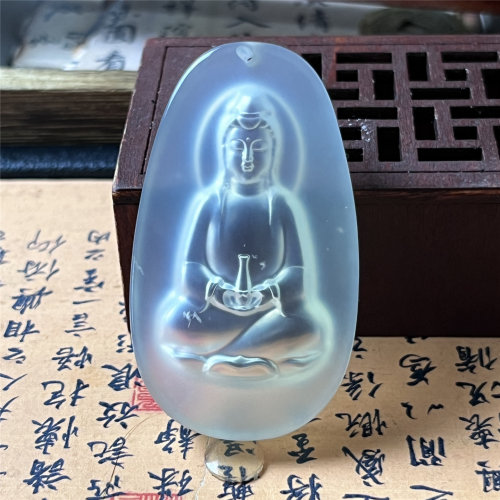 天然岫玉阴雕观音菩萨吊坠保真