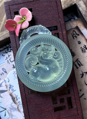 天然岫玉绿貔貅吊坠保真双面精致