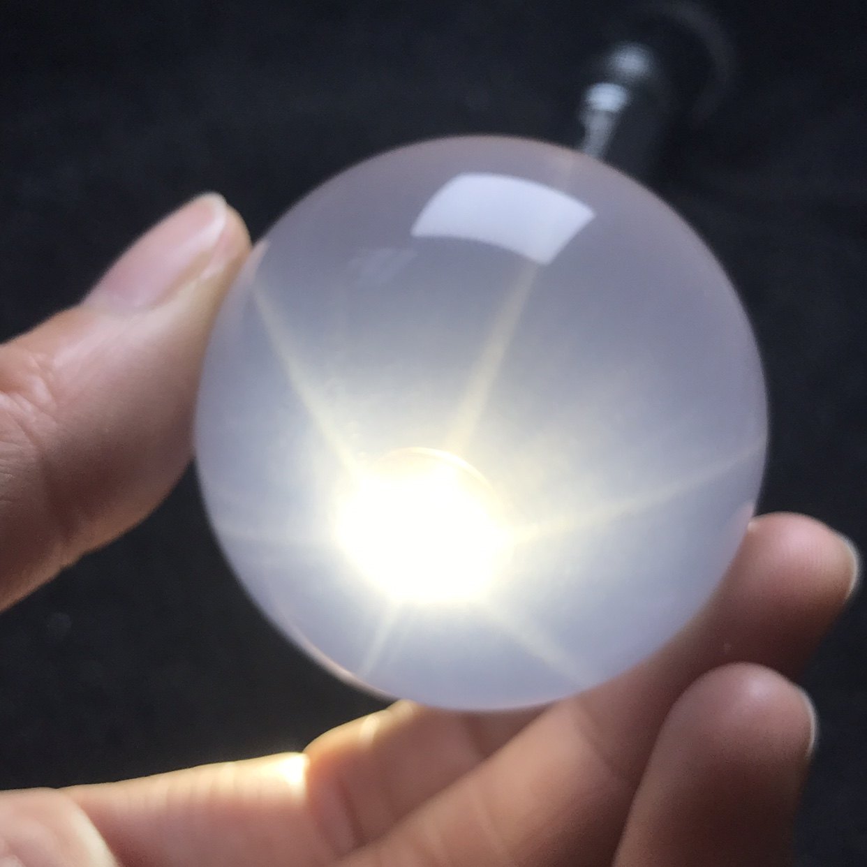 巴西天然奶白晶球摆件高透冰晶六芒效应包裹满满细细发晶全净体