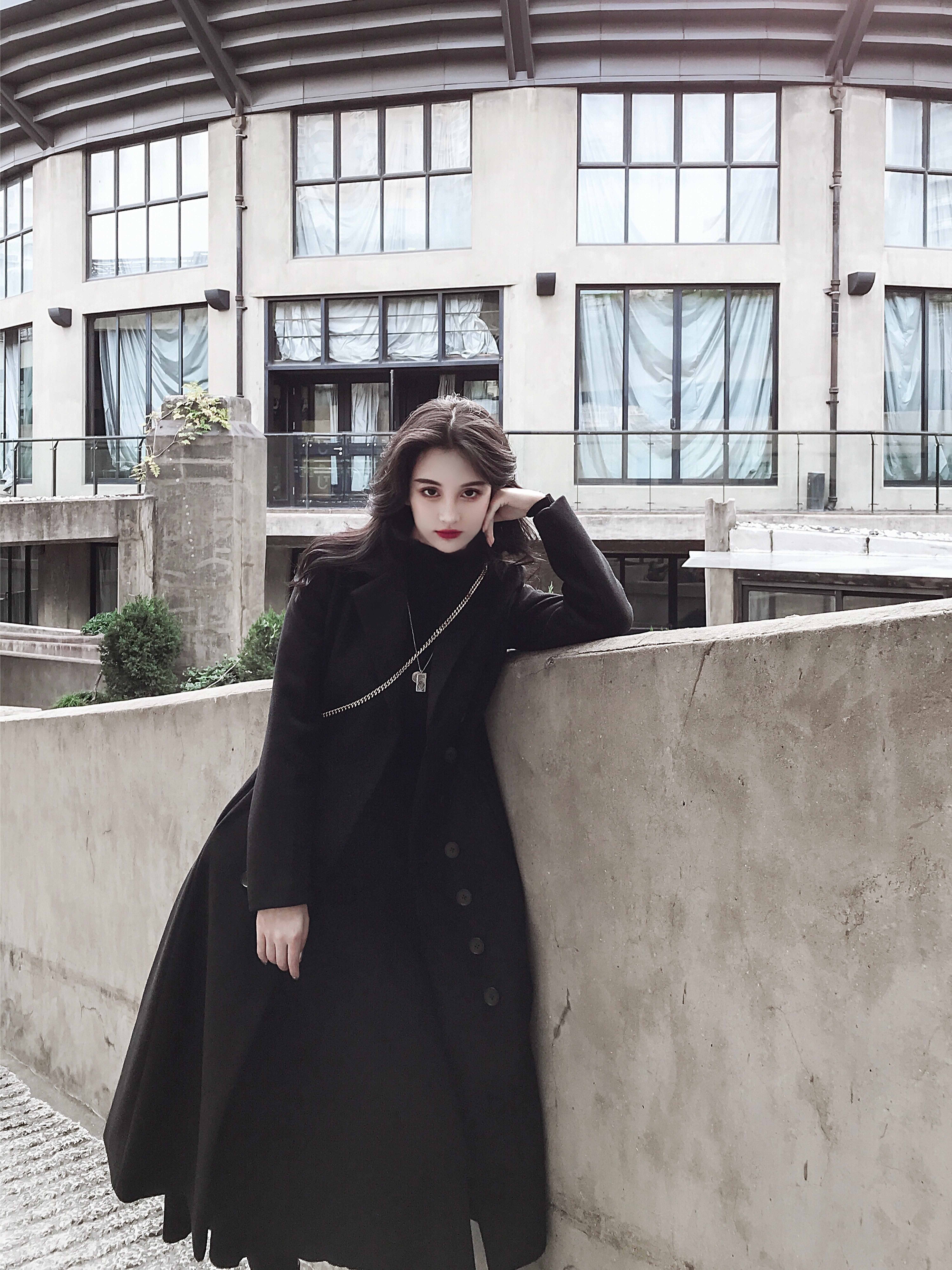 JIANGJIANGºÚÉ«ºÕ±¾·çÑòë´óÒÂÅ®2018ÇﶬÐÂÆ·Á÷ÐÐÖг¤¿îÃ«ÄØÍâÌ×