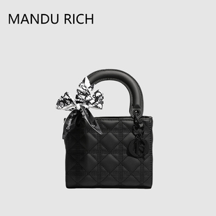 百搭手提包時(shí)尚 MANDU RICH高顏值磨砂繡線戴妃包包2025新款 時(shí)尚