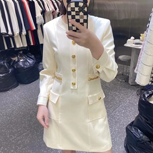 AURORA轻奢高端2024春季新款高质感金属扣链条高腰A字长袖连衣裙