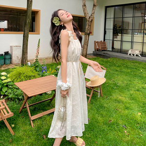法式提花茶歇吊带连衣裙女2025夏季新款韩版宽松显瘦甜美度假长裙图片