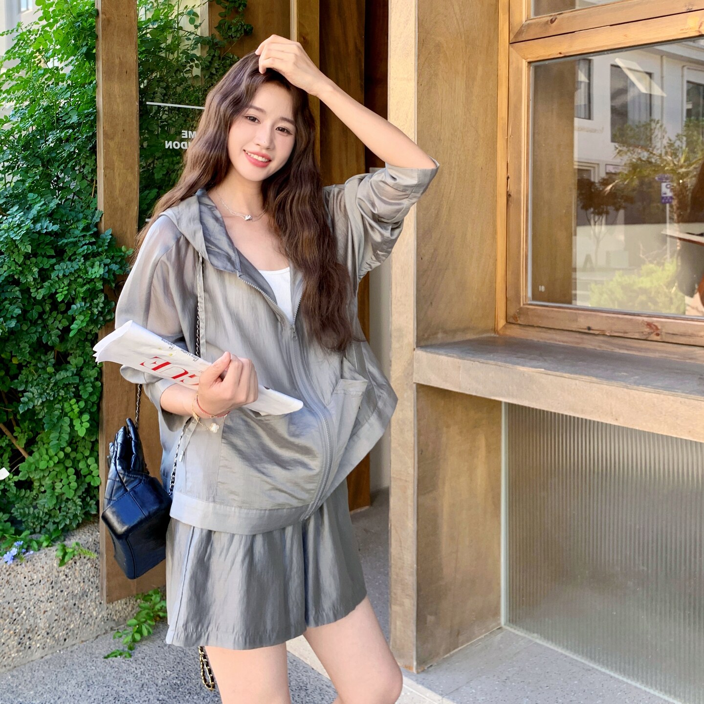 灰色轻薄连帽防晒开衫短款套装女2025夏季新款韩版时尚休闲两件套,女装防晒衣,2C207