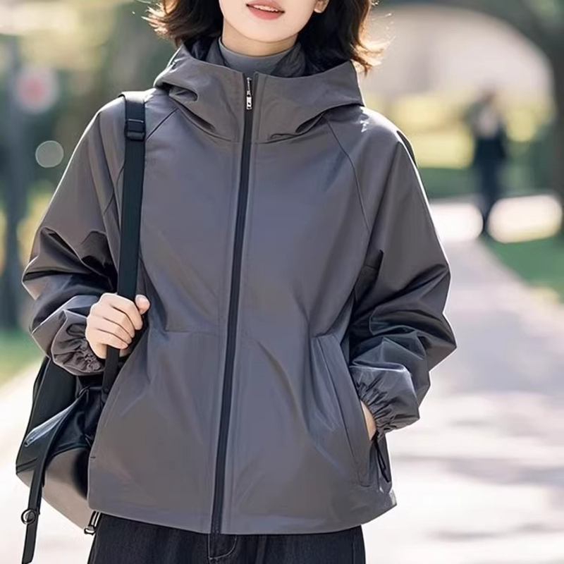 咏芹连帽冲锋衣外套韩版高级