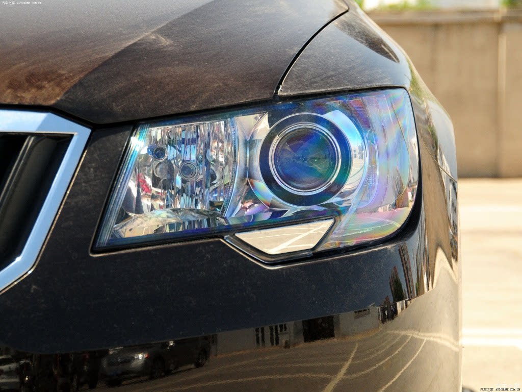 适用于14-16款众泰t600前大灯半总成 t600汽车大灯转向灯照明灯