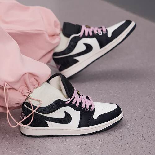 NIKE/耐克女鞋AIR JORDAN 1 低帮复古潮流时尚运动板鞋II0595-001