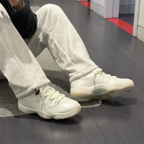 NIKE/耐克女鞋Air Jordan 11 AJ11高帮百搭运动篮球鞋 AR0715-110