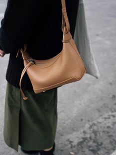 高版本小众风筝包系列饭盒包小号腋下法棍包复古真皮斜挎包包女