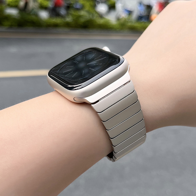 适用苹果手表表带iwatch8金属applewatch7/6/SE/5/4代高级s7链式蝴蝶扣男士s8ultra钛合金不锈钢带非官方原装属于什么档次？