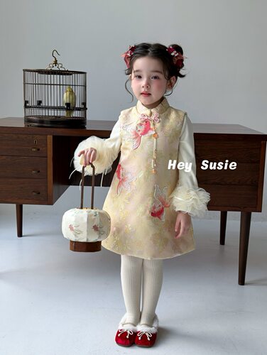 苏西Susie2026秋冬新款女童小锦鲤新中式背心裙打底衫唐装两件套