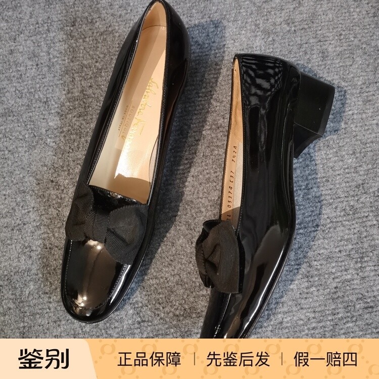 美国调货Ferragamo菲拉格慕黑色漆皮蝴蝶结女士粗跟浅口单鞋