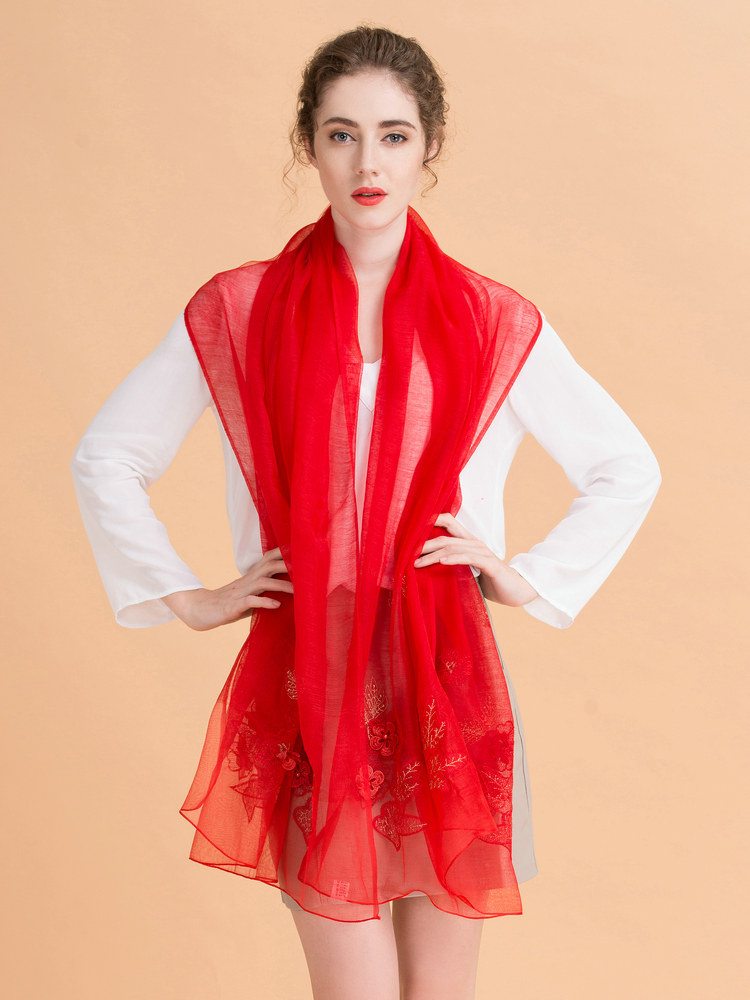 高端双层真丝羊毛绣花披肩高档丝毛刺绣纱巾大牌红色围巾妈妈礼品