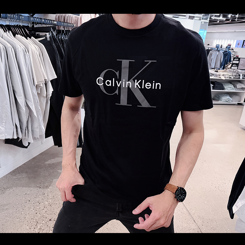 CK男士时尚印花短袖T恤