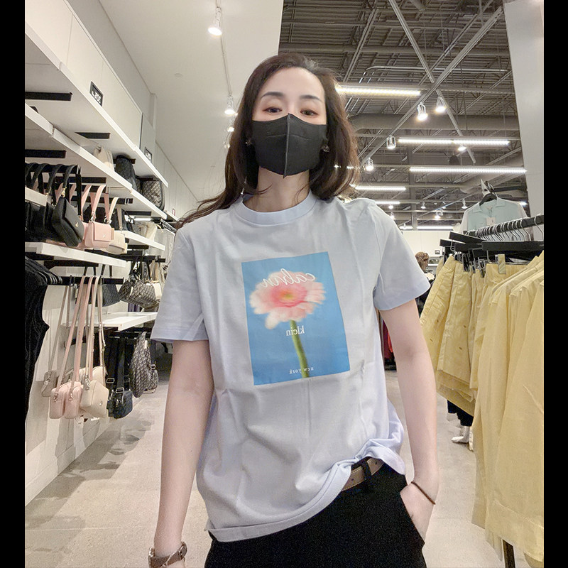 CK Calvin Klein女士夏季新款圆领纯棉舒适休闲印花短袖T恤CW616