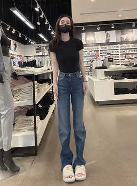 CK Calvin Klein女士新款时尚显瘦舒适90s中腰直筒牛仔裤CW524