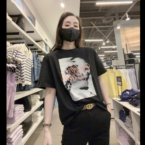 CK女士圆领印花短袖T恤