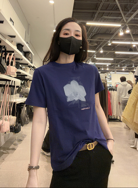 CK Calvin Klein女士夏季新款圆领纯棉舒适休闲印花短袖T恤CW612