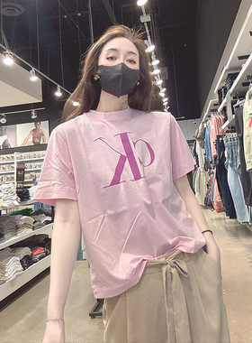 CK Calvin Klein女士新款圆领纯棉宽松版舒适印花短袖T恤CW383