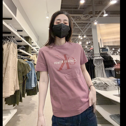 CK女士时尚休闲短袖T恤
