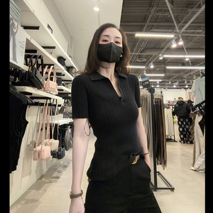 CK女士针织polo衫领短袖上衣