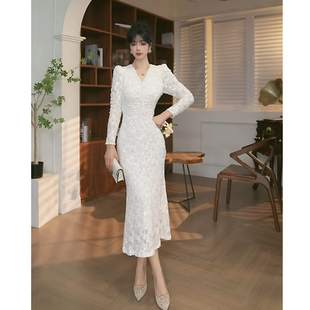 秋冬气质连衣裙女高级感打底长裙法式V领长袖内搭显瘦蕾丝鱼尾裙