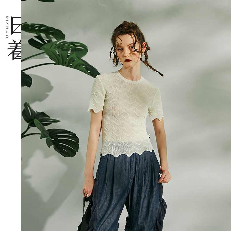 日着秋季新款纹理针织短袖T恤