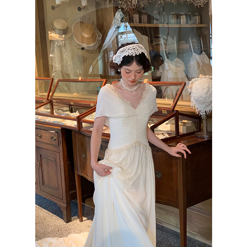 法式复古V领轻婚纱女气质修身迎宾出门纱高级感轻奢小众礼服裙