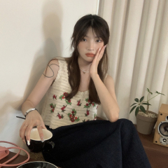 Real price ~ Korean version summer single wear with Juezi Gouhua hollow knitted vest