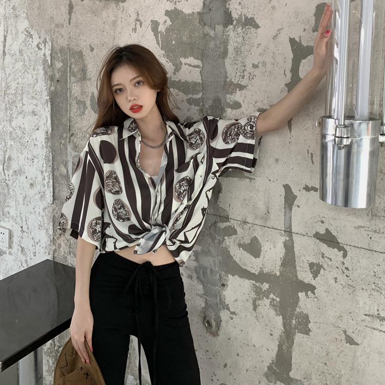 Real price ~ retro Hong Kong design small print loose stripe short sleeve shirt