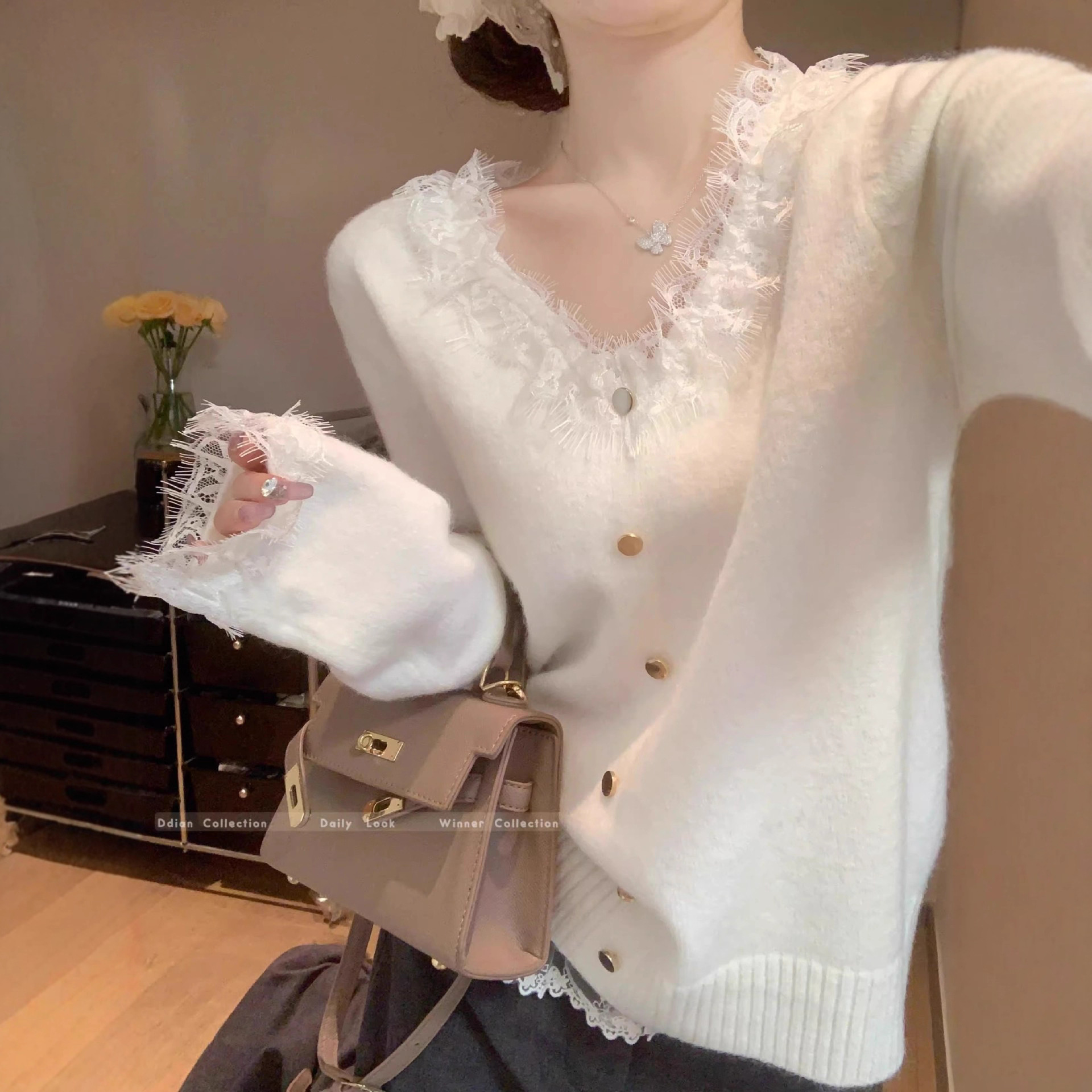 小个子时尚蕾丝拼接v领打底衫女秋纯欲风针织衫毛衣软糯百搭上衣