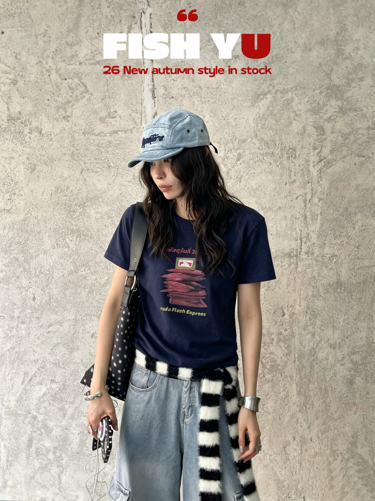 FISH YU美式复古堆叠信封白墨印花立体贴布修身小版短袖T恤626583