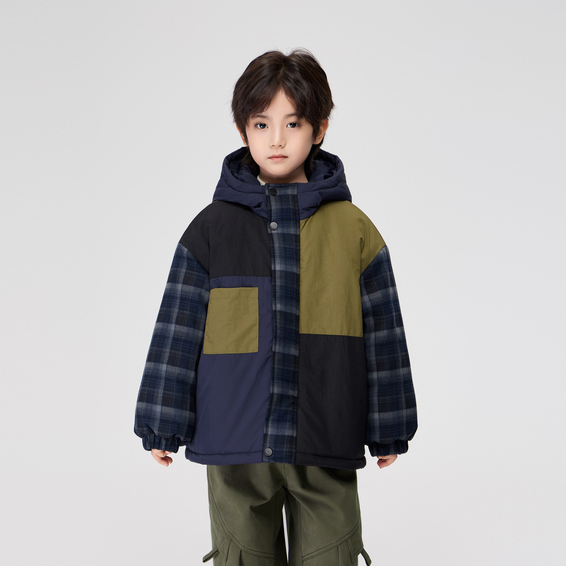 2025冬季新款男童格子拼接防风连帽外套中大童加厚冲锋衣保暖棉服