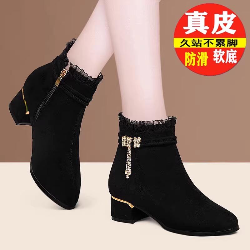 牛皮真软底中跟短靴女2025