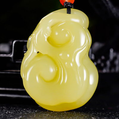 冰底鸡油黄新疆若羌料精雕和田玉