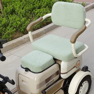 小巴士电动四轮车坐垫套罩四季通用防滑防晒全包三连坐座套