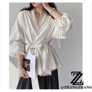 【雾里看花】湖水绿法式重工绑带衬衫女春装V领蕾丝拼接衬衣女