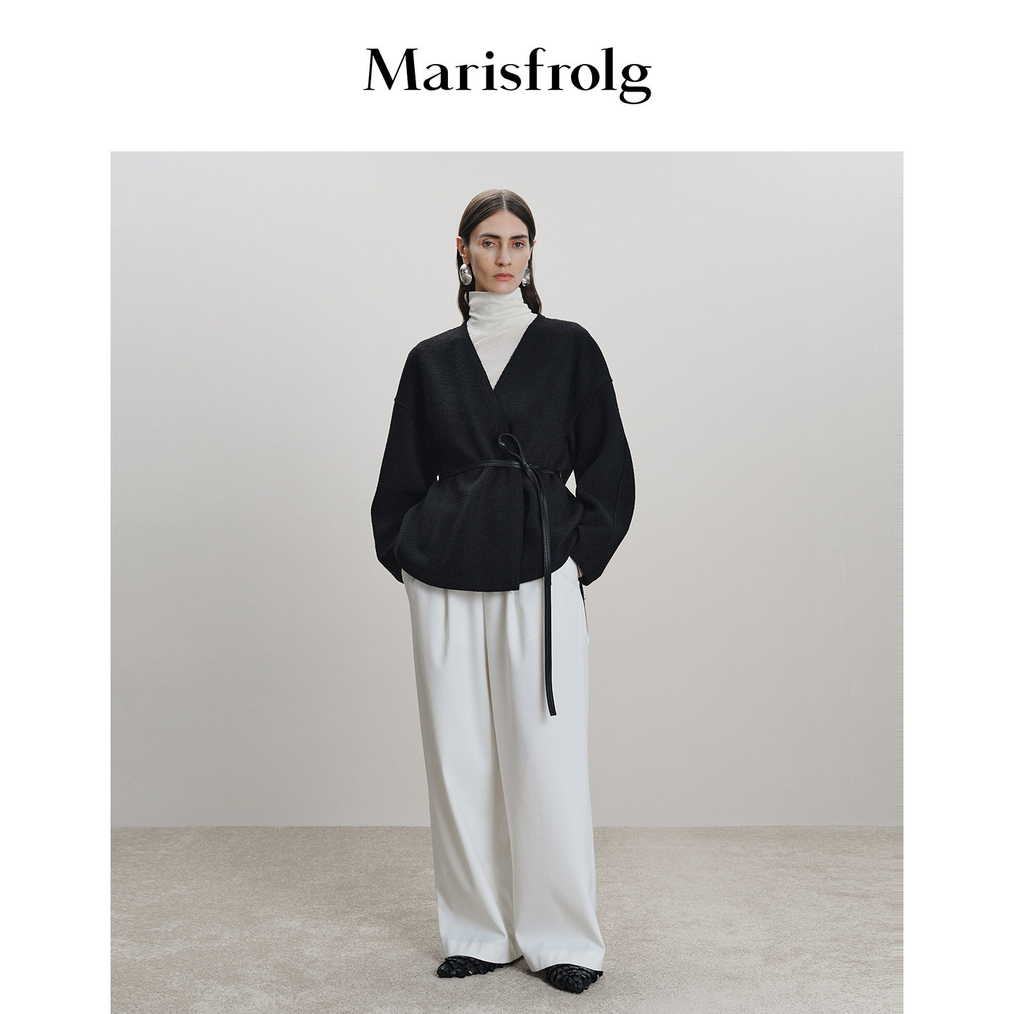 Marisfrolg玛丝菲尔冬款黑色V领落肩廓形收腰毛呢大衣外套