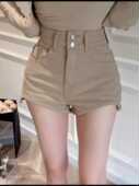 女 卡其色高腰设计感不规则辣妹纯欲性感百搭牛仔短裤 2026夏季 新款