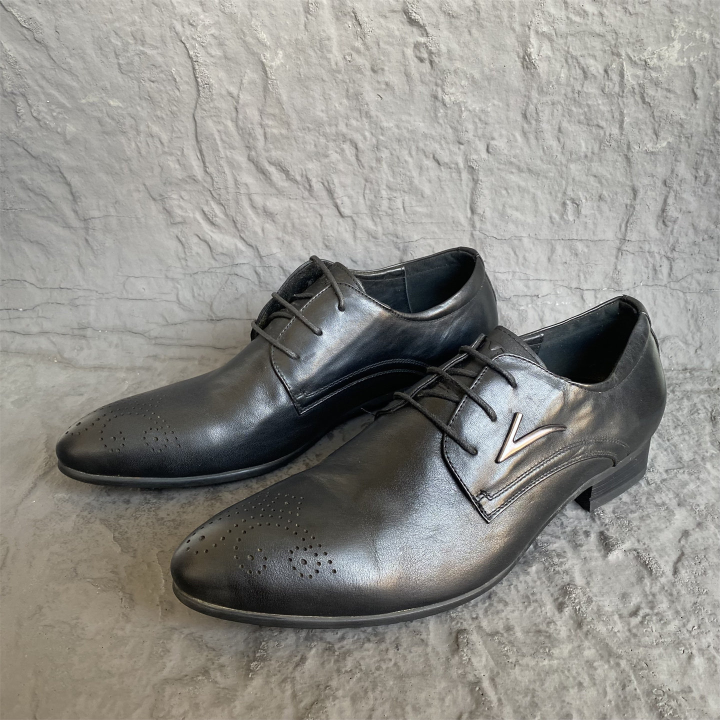 春秋款公牛正品男鞋英伦风尖头正装雕花布洛克真皮头层牛皮鞋42码