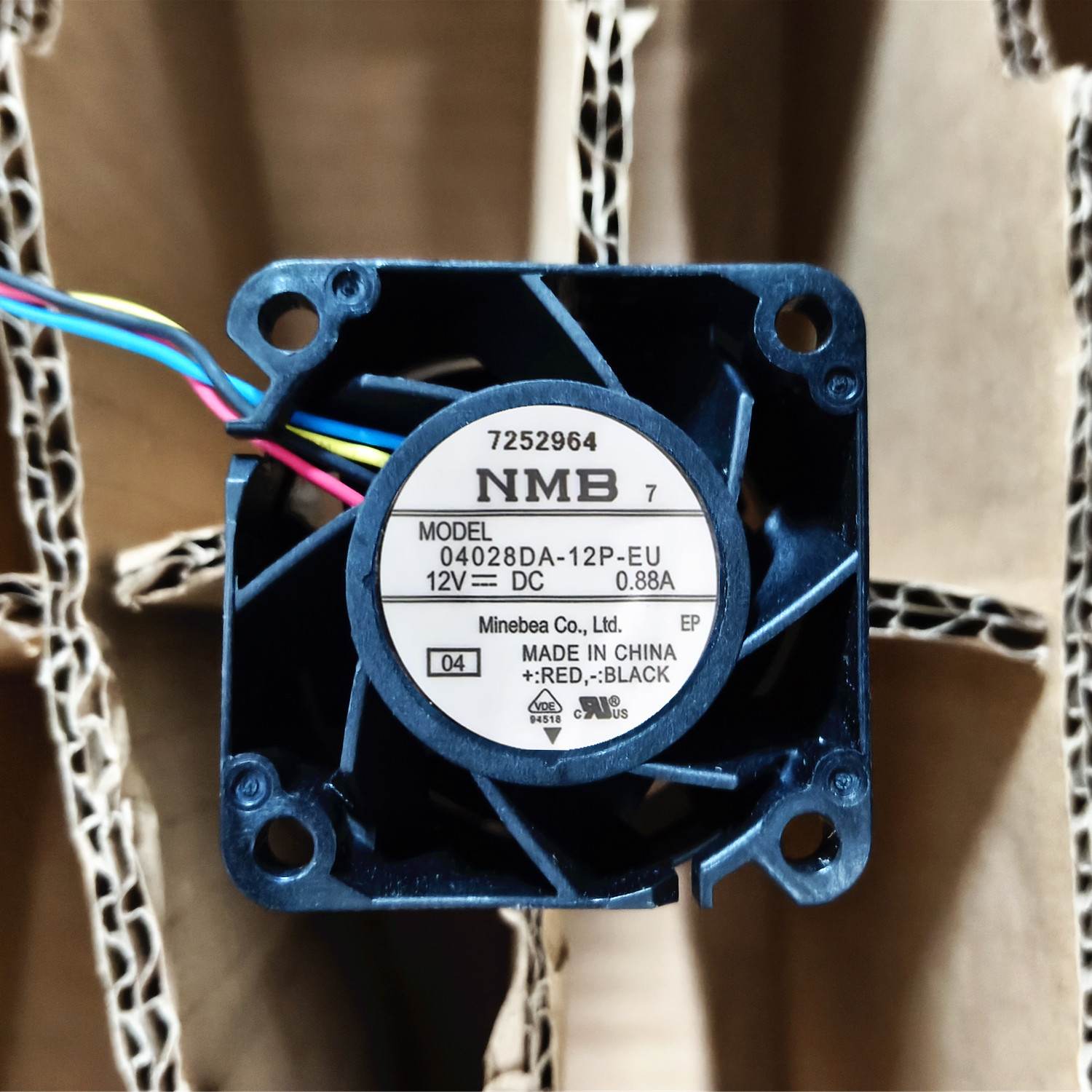 全新NMB 04028DA-12P-EU 12V 0.88A 4CM厘米 4线4028电源散热风扇
