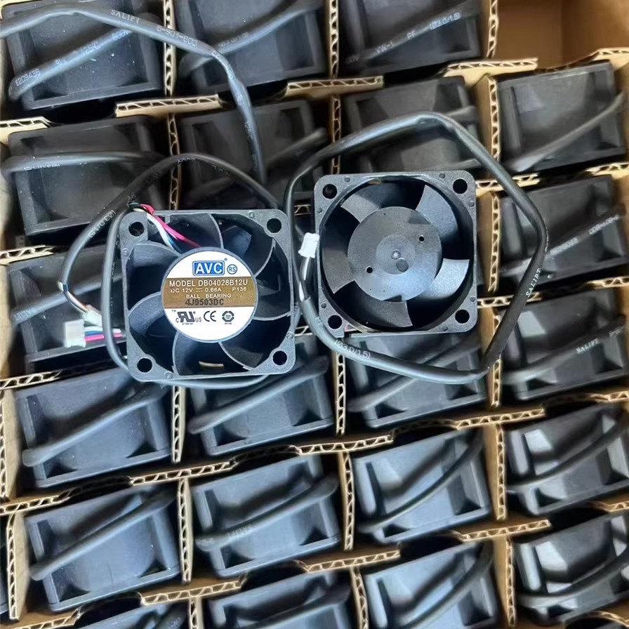 全新 AVC DB04028B12U P136 4028 4CM 12V 0.66A 4线电源散热风扇