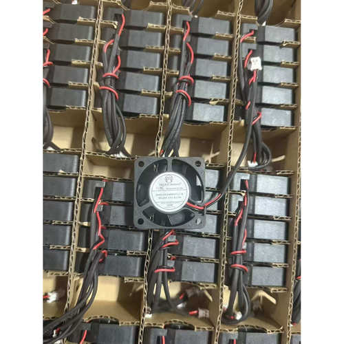 PELKO Motors D4010Y24BPCP1C-5 24V 0.13a 4010 4cm厘米散热风扇
