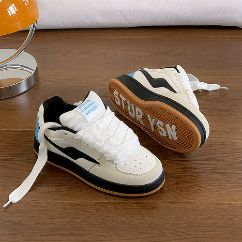 港风小众休闲板鞋男鞋子ins潮流百搭原创情侣面包鞋2025秋季新款