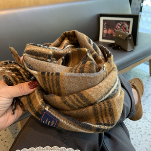 经典百搭格子围巾英伦风仿羊绒披肩男女通用情侣款冬季保暖围脖